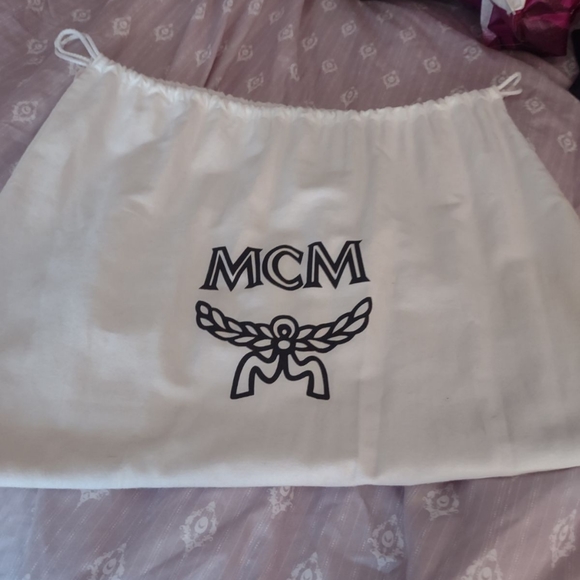 MCM - Picture 6 of 9